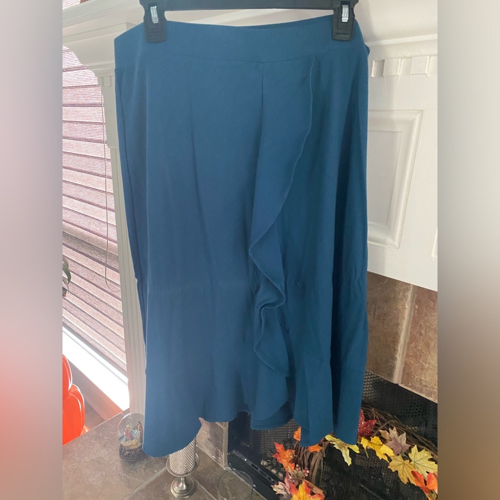 Denim and Company Teal ruffle skirt